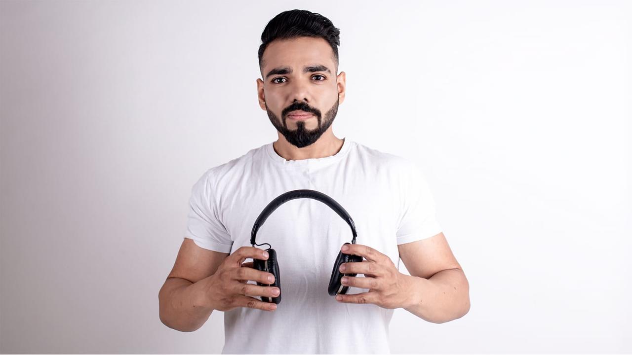 Meet Shardul Patil, aka DJ Shad India, one of the brightest artists in the industry, rocking the DJing scene.