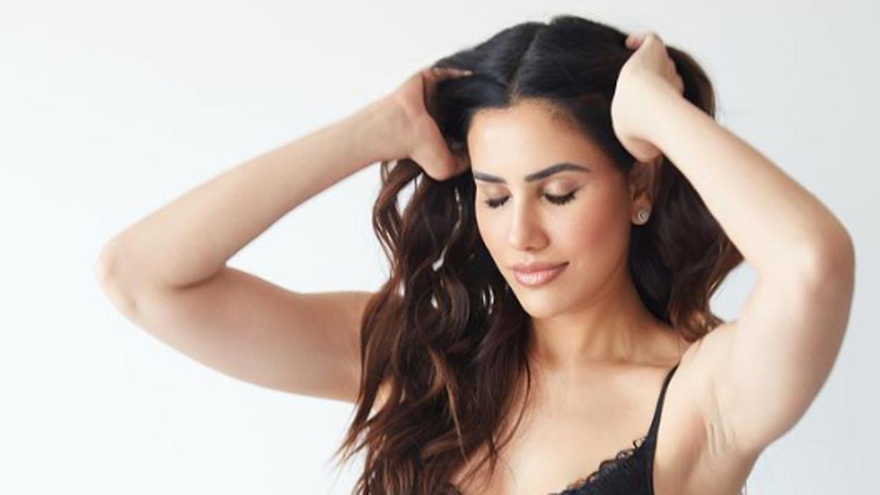 Sonnalli Seygall tests positive for Covid-19