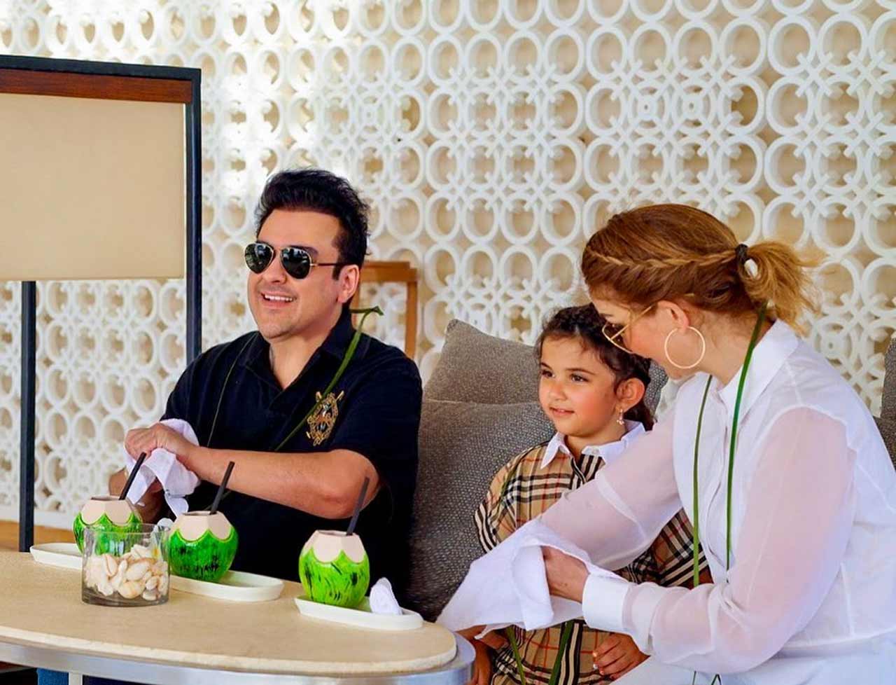 Adnan Sami is currently on a much-needed vacation with his family - his wife Roya and baby girl Medina! The singer has shared some pretty photos from the trip and we can't get our eyes off from his massive transformation