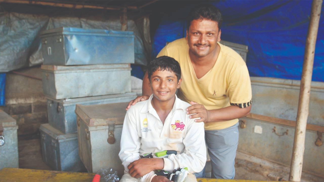 Naushad Khan and his son Sarfaraz Khan in 2009. PIC/NIMESH DAVE