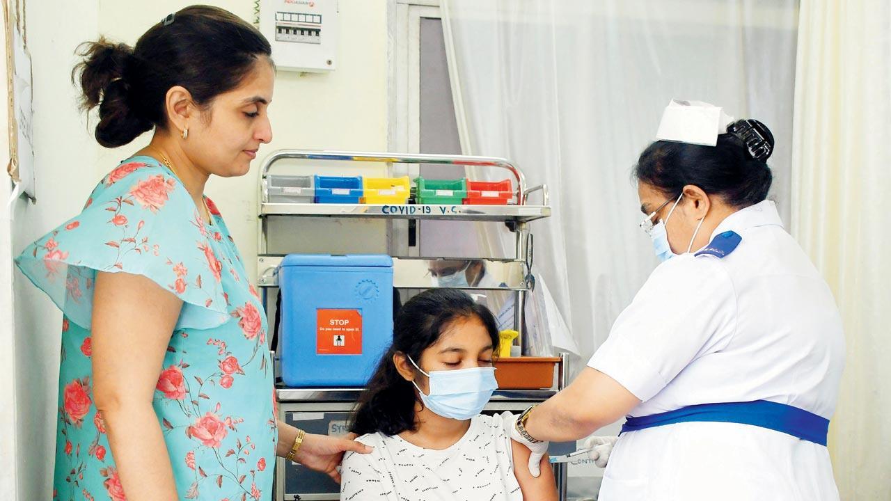 Covid-19: Mumbai reports 1,062 cases, 5 deaths