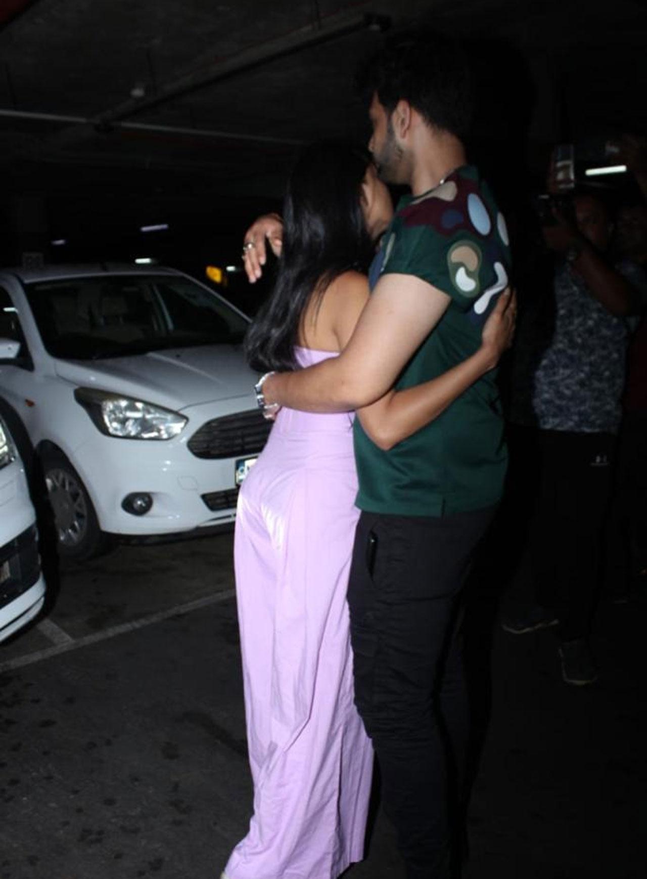 Karan Kundrra and Tejasswi Prakash came back from Goa after celebrating the latter's birthday and the couple was caught off guard, with some cute and amusing expressions to put a smile to your face. Here, the couple can be seen giving each other a hug