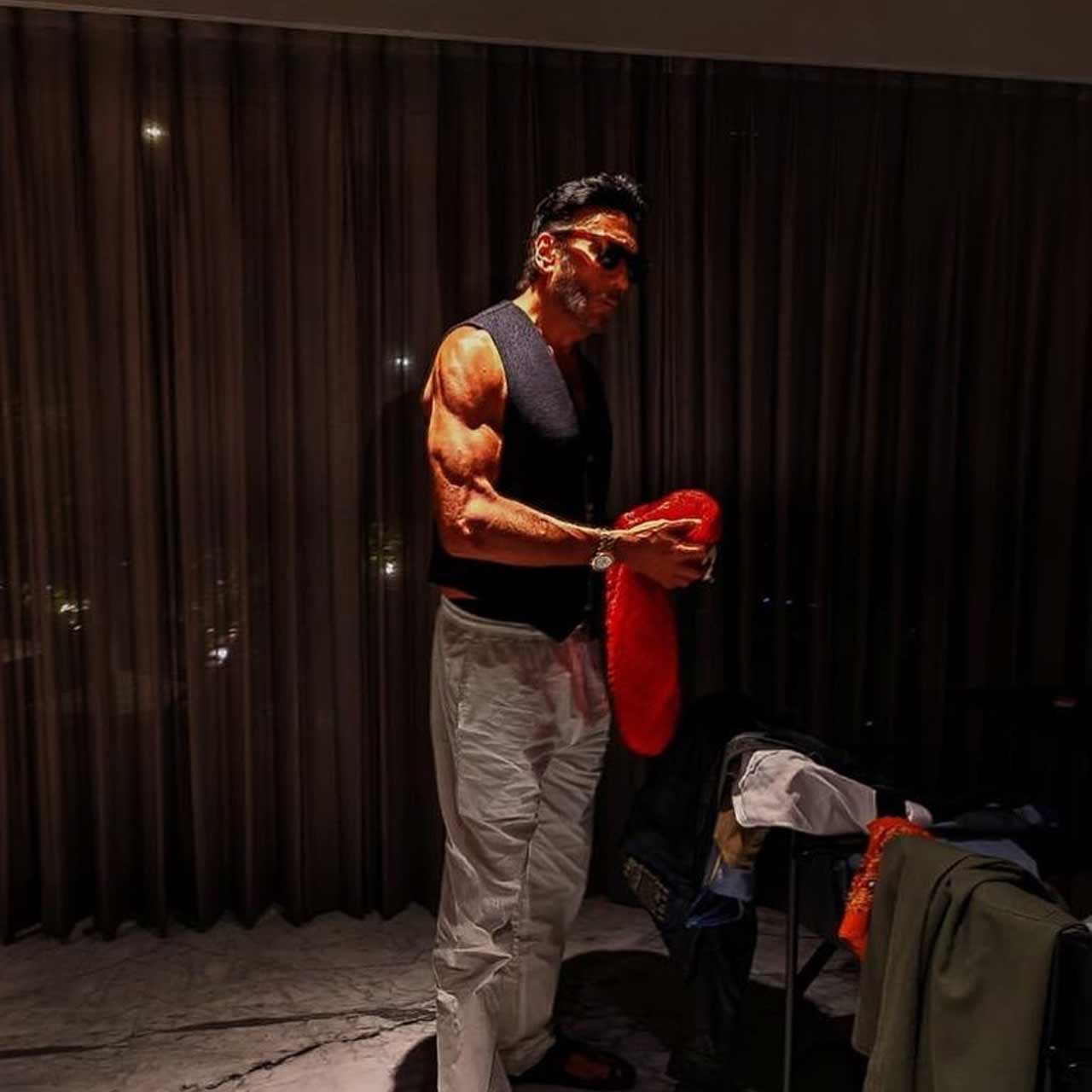 The 'Heropanti' actor took to his Instagram handle and posted a jaw-dropping picture of Jackie Shroff where he can be seen wearing casual outfits with a pair of sunglasses and a watch. He can be seen flaunting his chiselled biceps. He captioned the post by writing a heartfelt message that read, 