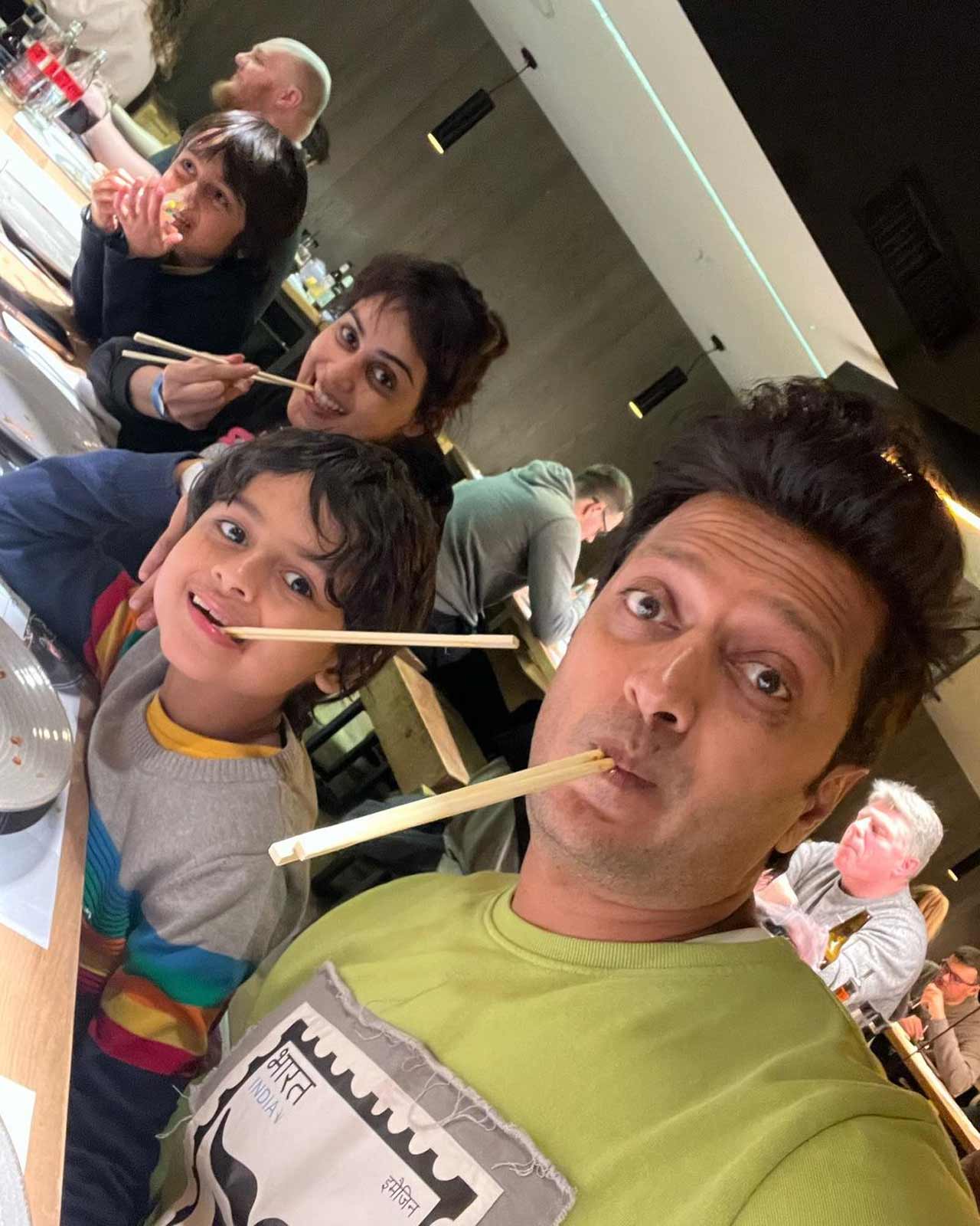 Riteish Deshmukh, on Instagram, posted a fun family picture with his wife Genelia Deshmukh and both the children, the 'Masti' actor captioned, 