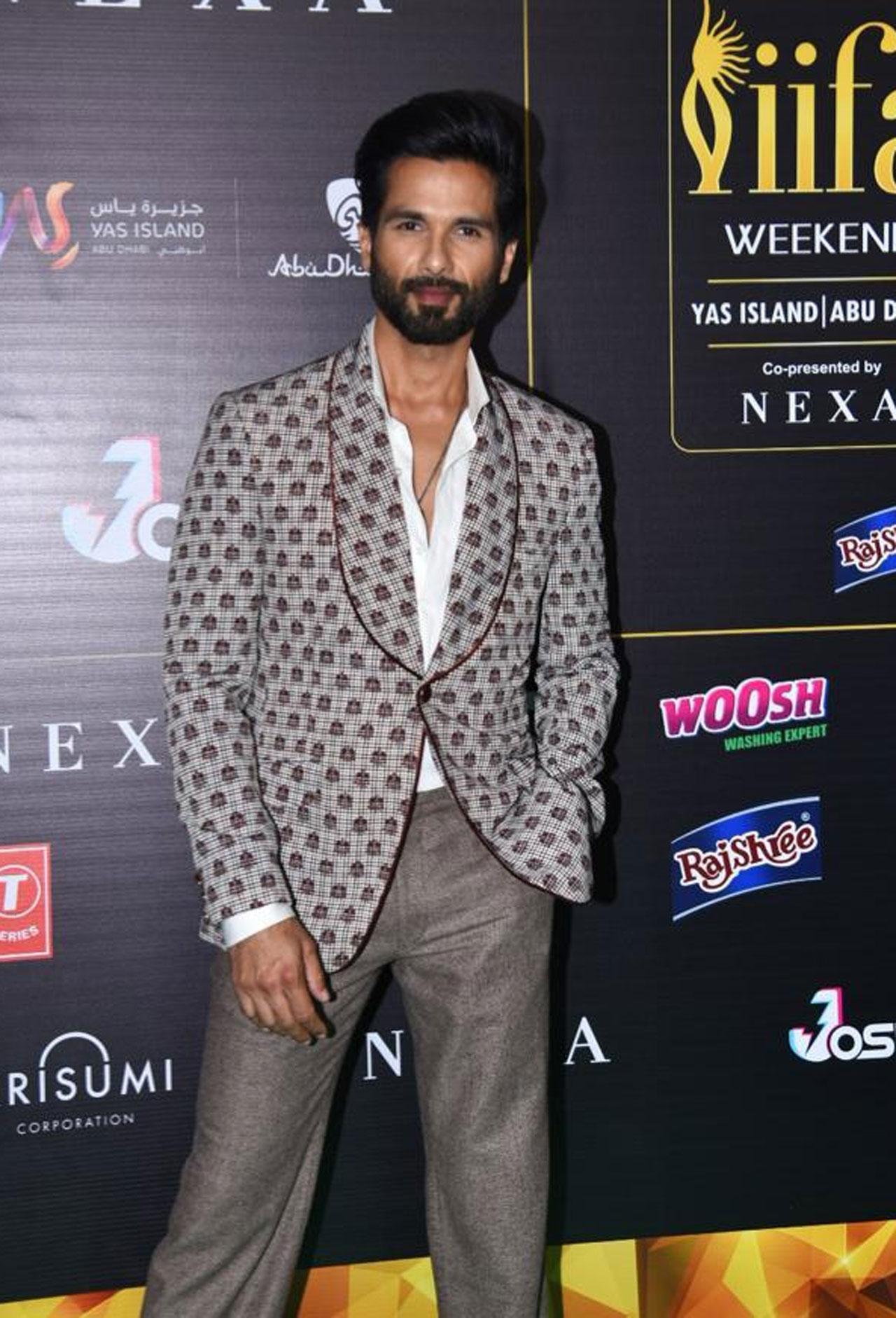 Shahid Kapoor has always nailed his outings with his looks and outfits and the green carpet appearance is no exception. The handsome star is all set to pay tribute to the disco king Bappi Lahri by dancing on some of his most iconic songs at the main event of IIFA 2022. Shahid Kapoor was last seen in 'Jersey'