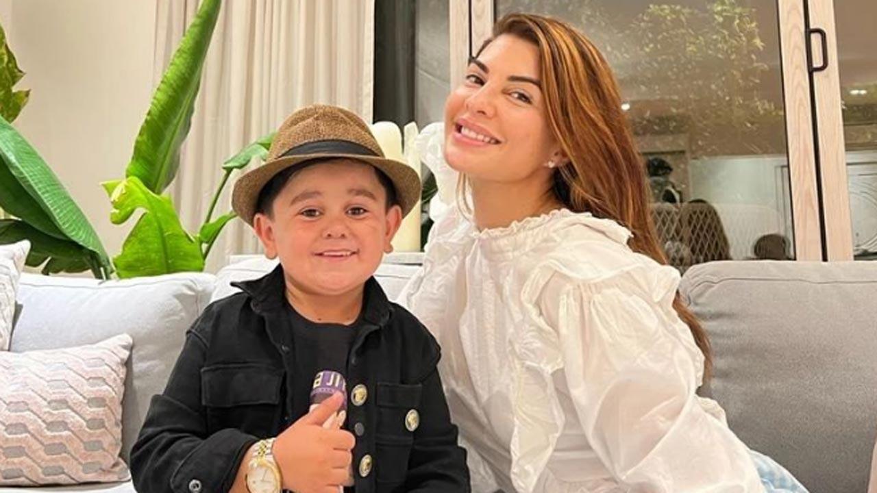 World smallest singer Abdu Rozik shares pictures with 'new BFF' Jacqueline Fernandez