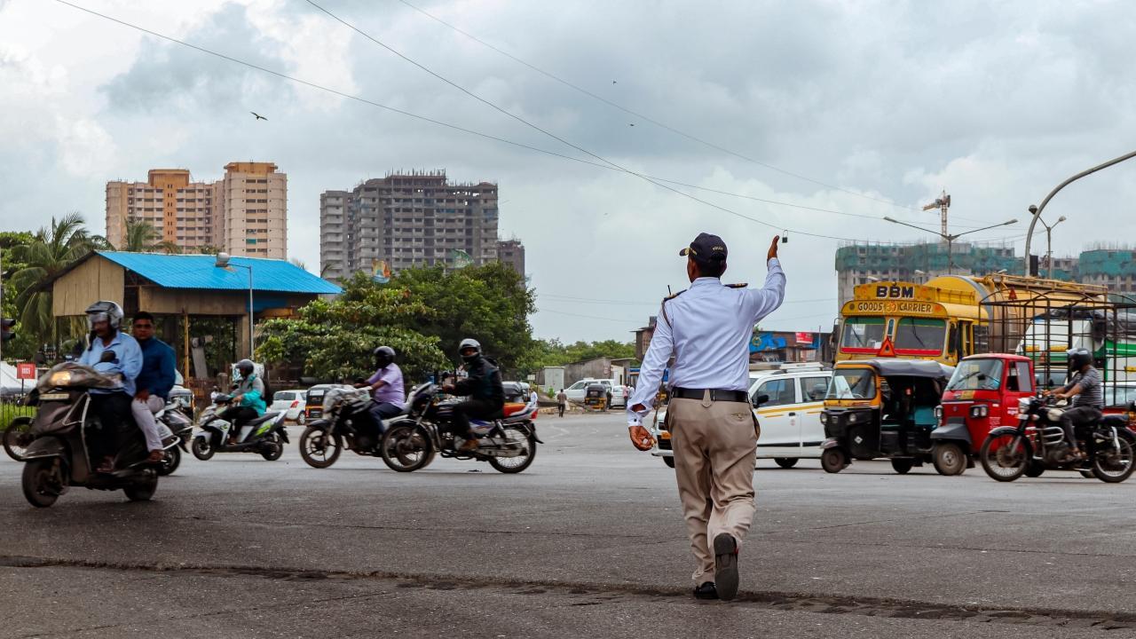 Mumbai Traffic Police to take action against helmetless pillion riders from Thursday