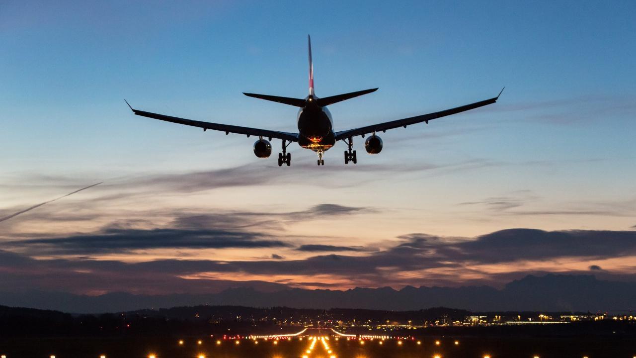 De-board passengers who refuse to wear face mask in plane: DGCA to airlines