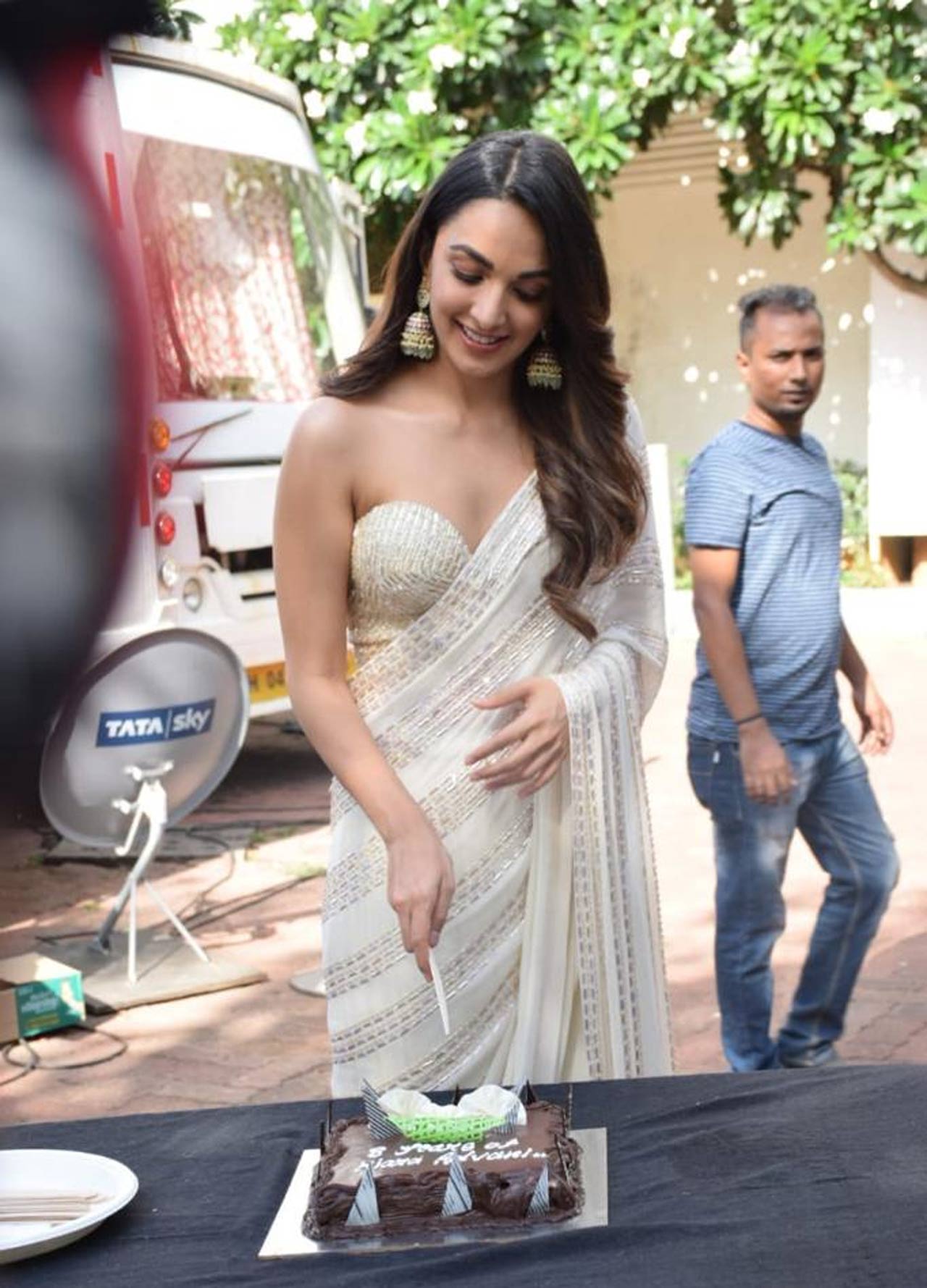 Fans celebrated Kiara Advani's eight years in Bollywood by beginning the interaction with the Nach Punjabban hook step challenge from her upcoming film, 'Juggjugg Jeeyo'