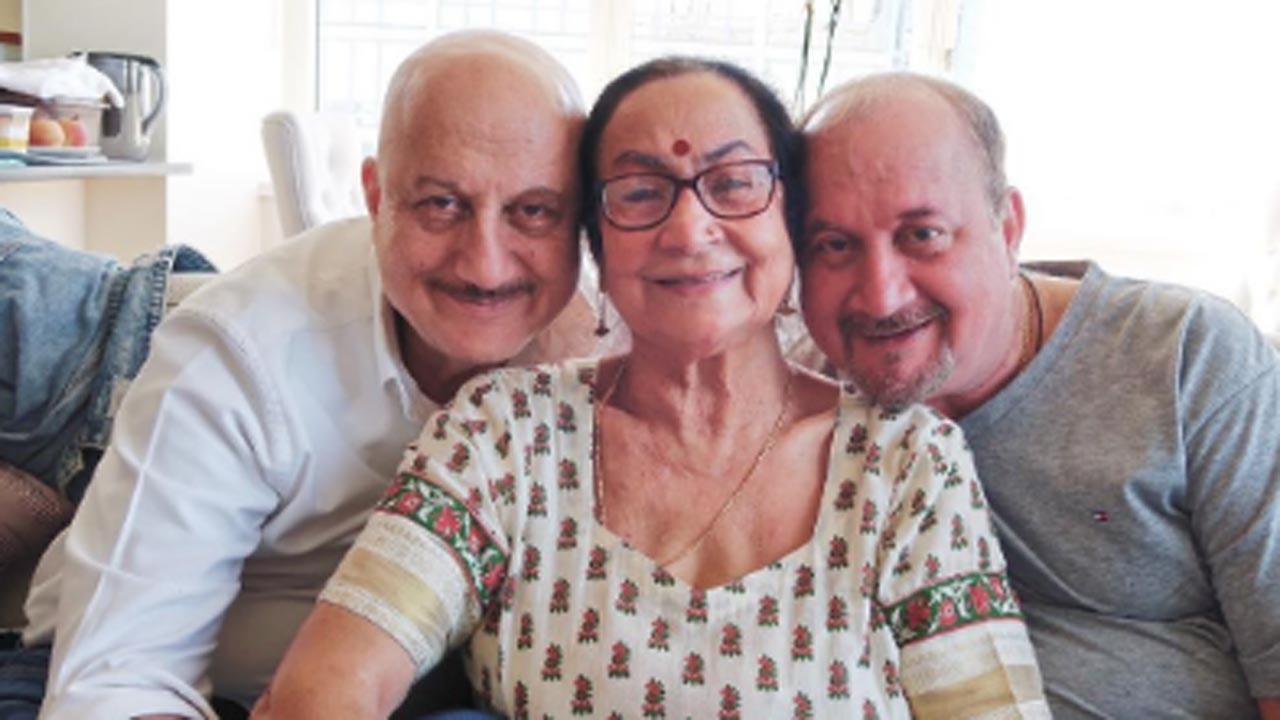 Anupam Kher pens adorable birthday wish for his mother