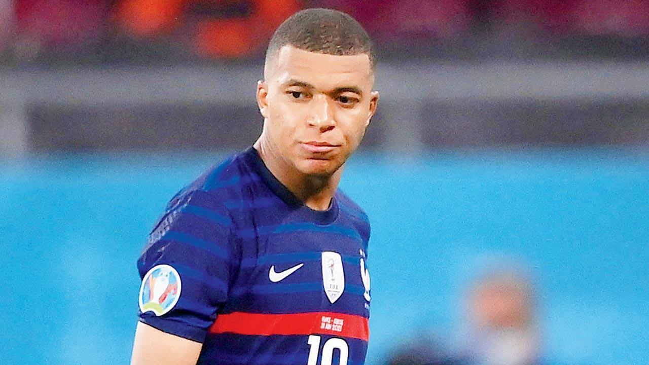 Nations League: Mbappe saves France with draw v Austria