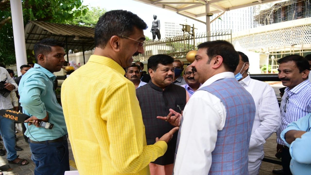 Maharashtra minister Shambhuraj Desai along with BJP MLAs Pravin Darekar and Prasad Lad.