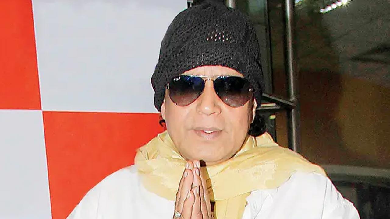 Mithun Chakraborty turns 72, a look back at his trendsetting dance numbers