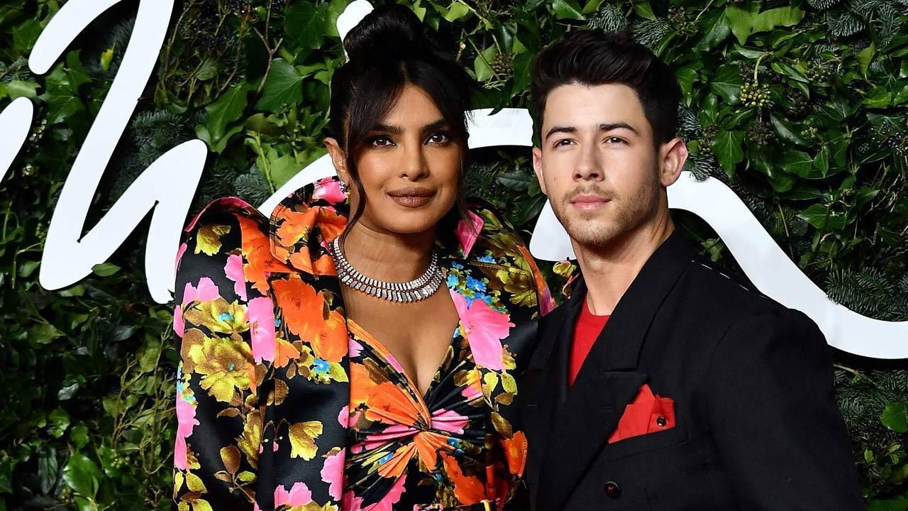 Priyanka Chopra shares a throwback bikini photo, hubby Nick finds it hot