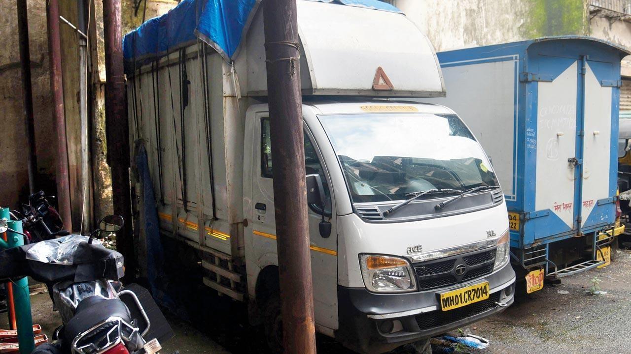 45-year-old Sakinaka rape accused convicted after 8 months
The 45-year-old accused in the Sakinaka rape and murder case has been convicted by Mumbai sessions court on Monday, 8 months after the brutal incident took place. The quantum of punishment will be announced on Wednesday. The incident, which shook the entire state, took place on September 10 last year on Khairani Road in Sakinaka