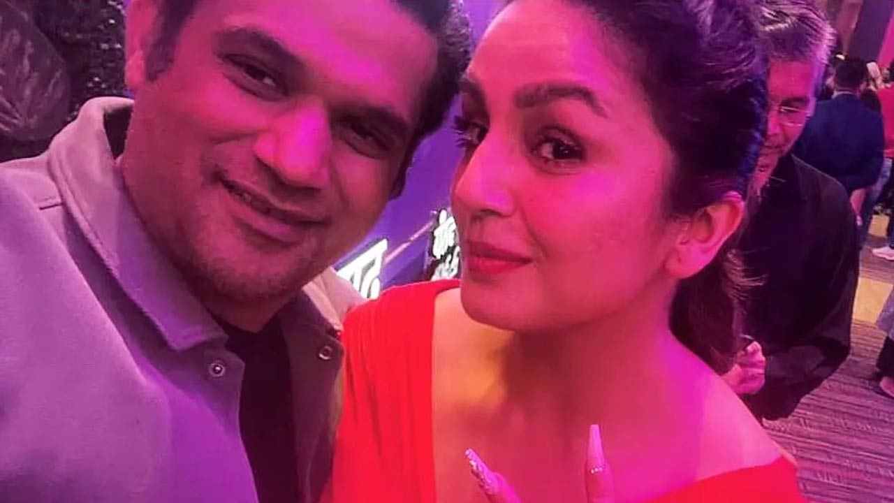 Sohum Shah and Huma Qureshi are all set to bring the second season of Maharani. Recently, the actor took to his social media and shared a selfie with Huma Qureshi, who played the role of his wife Rani Bharti, while they attended an event. The actor wrote on the story - 