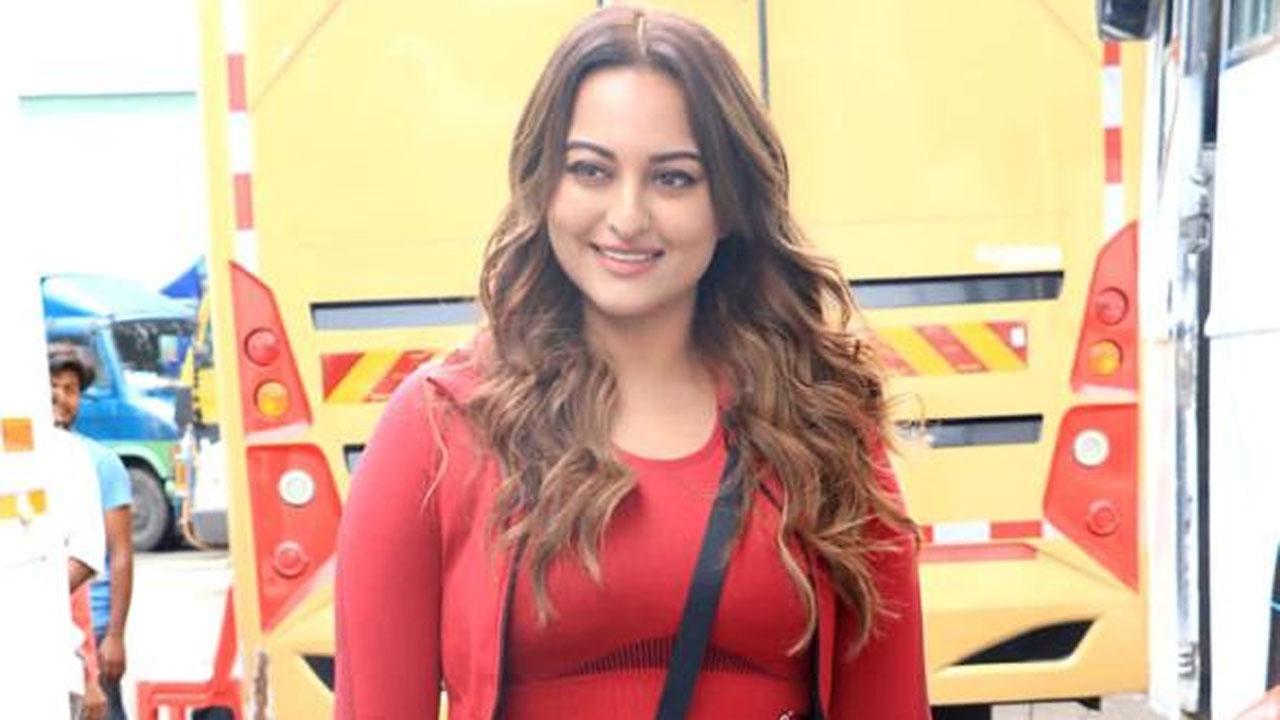 Fashion Friday: Sonakshi Sinha is painting the town red with her latest  outing