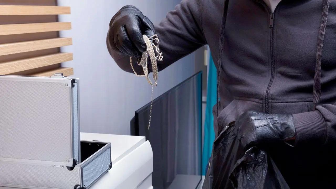 Thieves break into retired cop's house in Kurla, flee away with expensive belongings and firearm