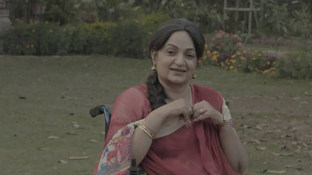 TV star Upasana Singh, who will be seen in the upcoming psychological thriller webseries 'Masoom', spoke of her experience of sharing the screen with Boman Irani. Read the full story here
