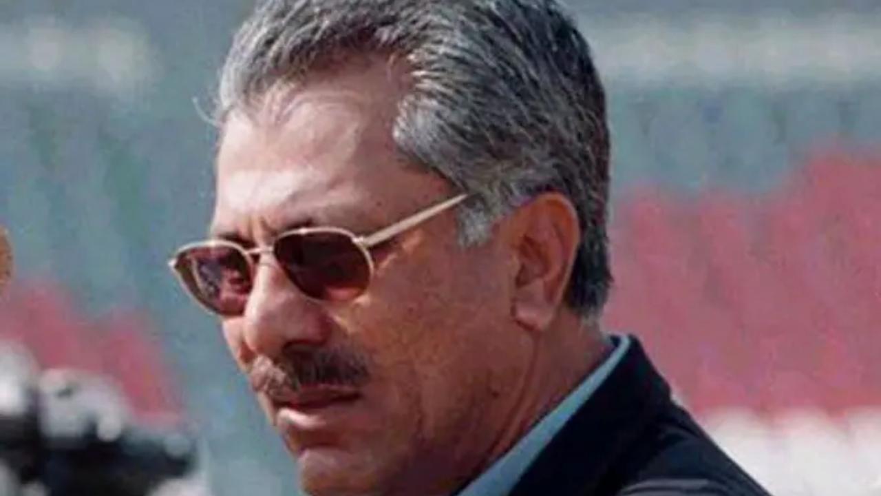 Pakistani cricketer Zaheer Abbas admitted in ICU at a London hospital