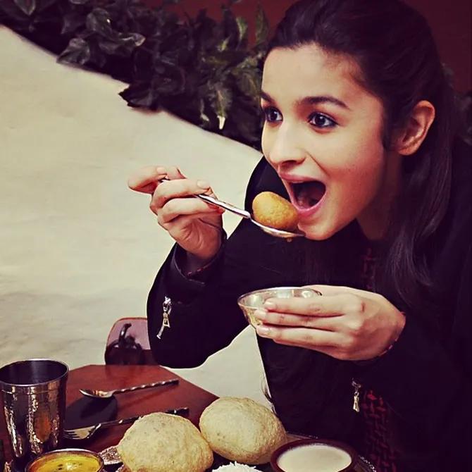 Ans don't let her slim and petite frame fool you! Alia Bhatt is an ardent foodie. According to media reports, she loves French fries, yoghurt and cold beverages. As of now, the actress loves gorging on vegan meals. Picture courtesy: Alia Bhatt's Instagram account @aliaabhatt
