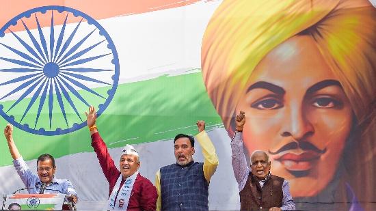 Mann said that no government office will display photograph of the chief minister. He instructed party members and cabinet ministers to only display pictures of Bhagat Singh and B R Ambedkar in their offices and other walls of government offices
 