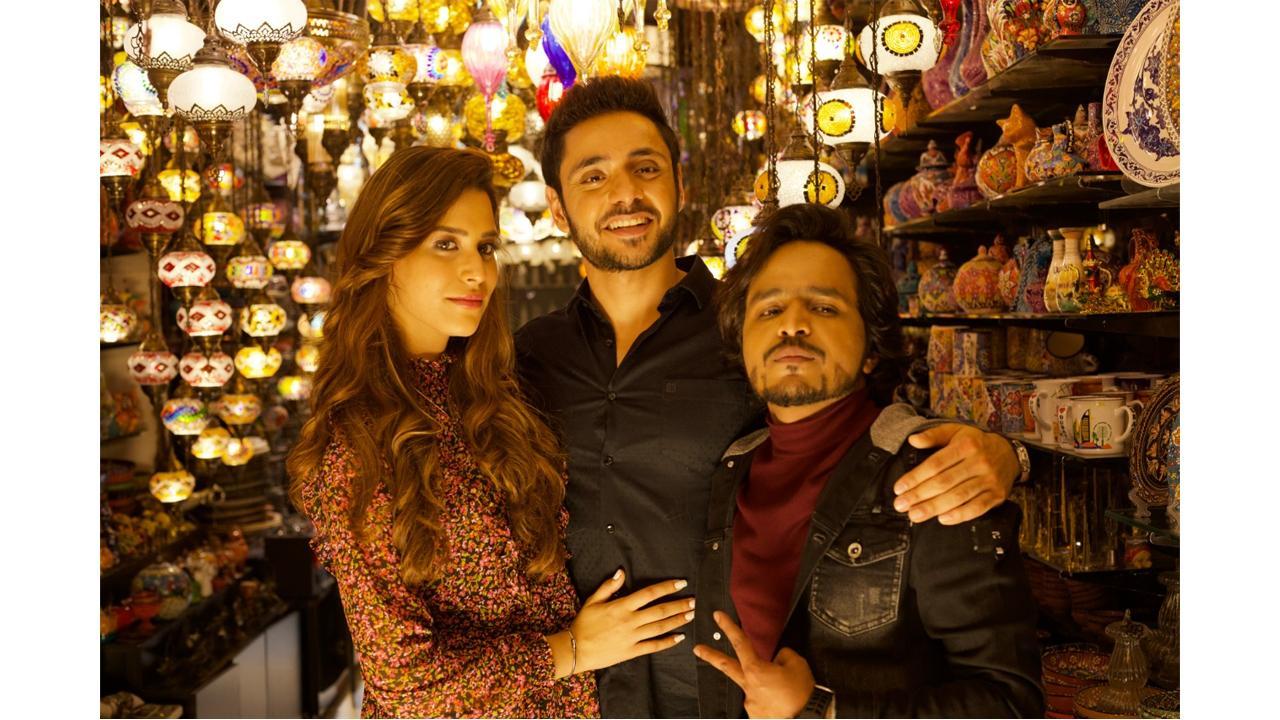 Mainu Ishq Nahi Karna Music Video: Actor Aaira Dwivedi and Singer Moin Sabri Present a Soulful Music Track