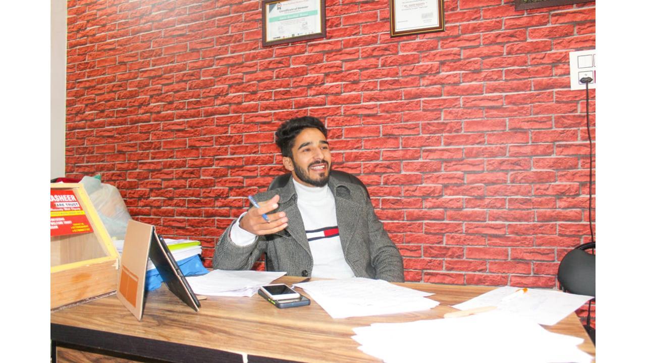 Meet Renowned Youngest Social Activist Amir Rashid Wani 