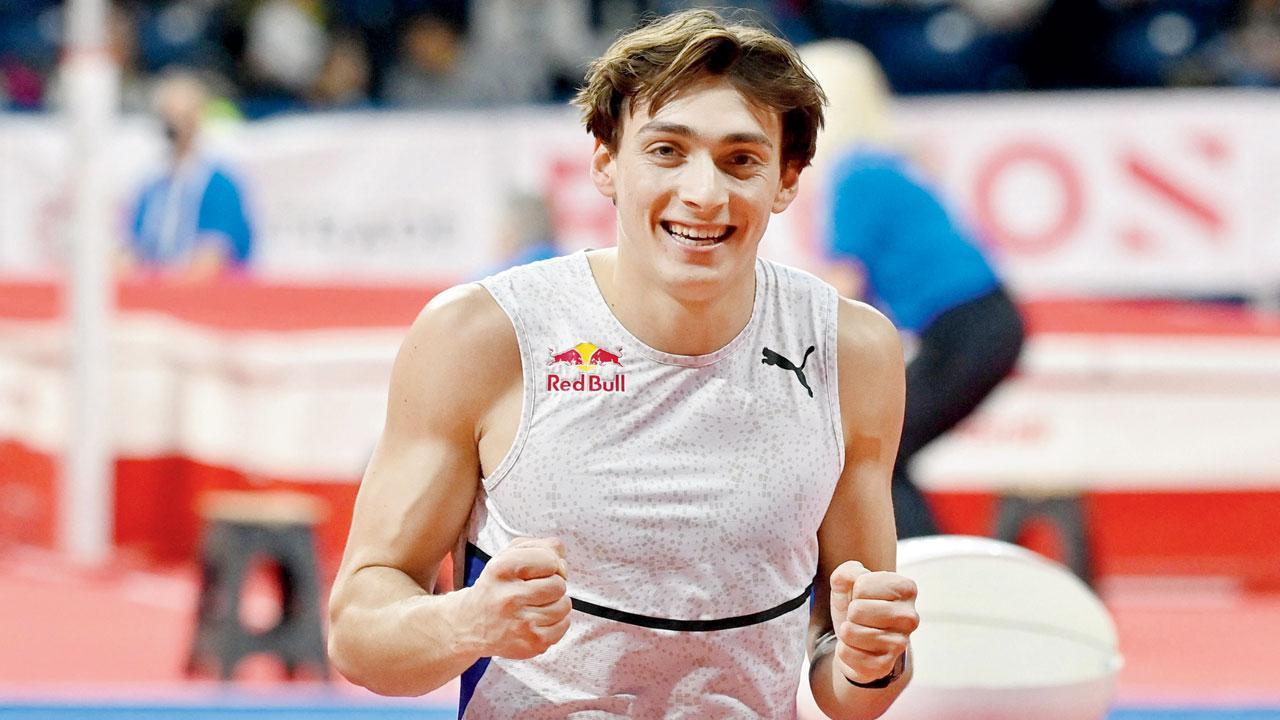 Duplantis clears 6.19m to break world record