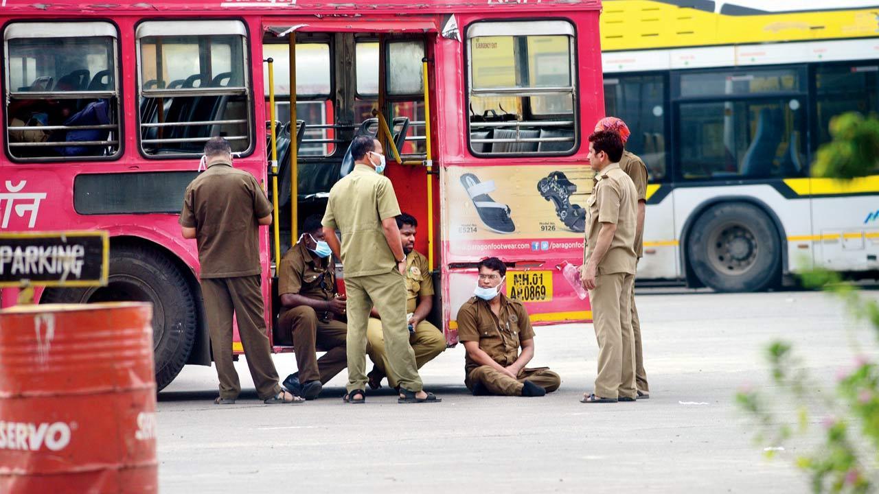 BEST workers plan mega protest at Wadala depot