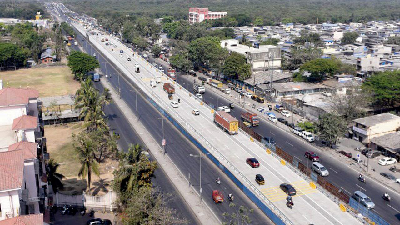 The Chedda Nagar junction where the flyover has come up, is one of the most important ones in the city. Pic/MMRDA
