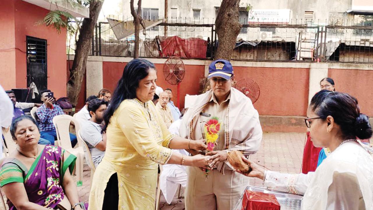 Cops, you are tops: Community outfit felicitates relatively unknown policewomen