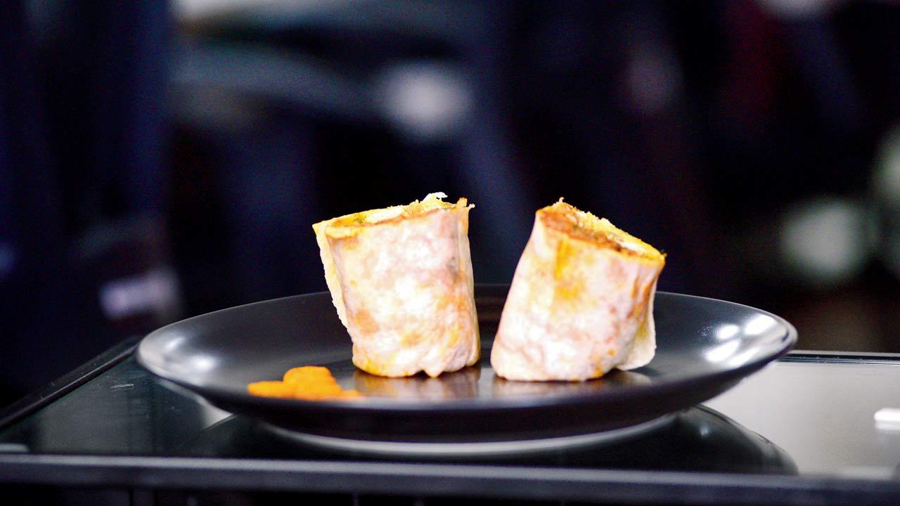 Ghee roast paneer roll