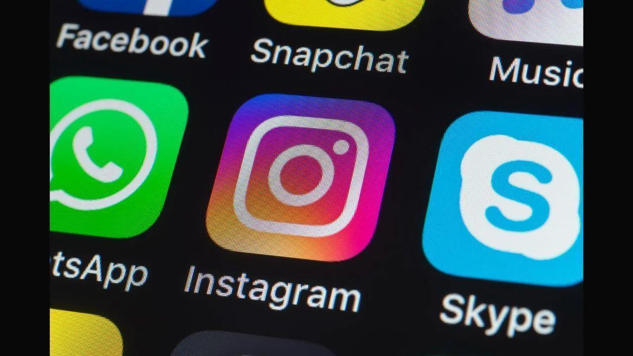 Instagram head condemns Russian decision to block social network