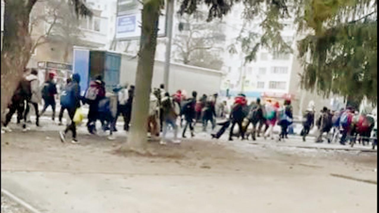Foreign students leave Kharkiv on Wednesday amid intense shelling. Pic/Twitter