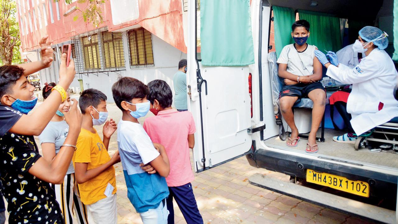 Vaccine on Wheels initiative in Mumbai conducts last-mile outreach for Covid-19 jabs
