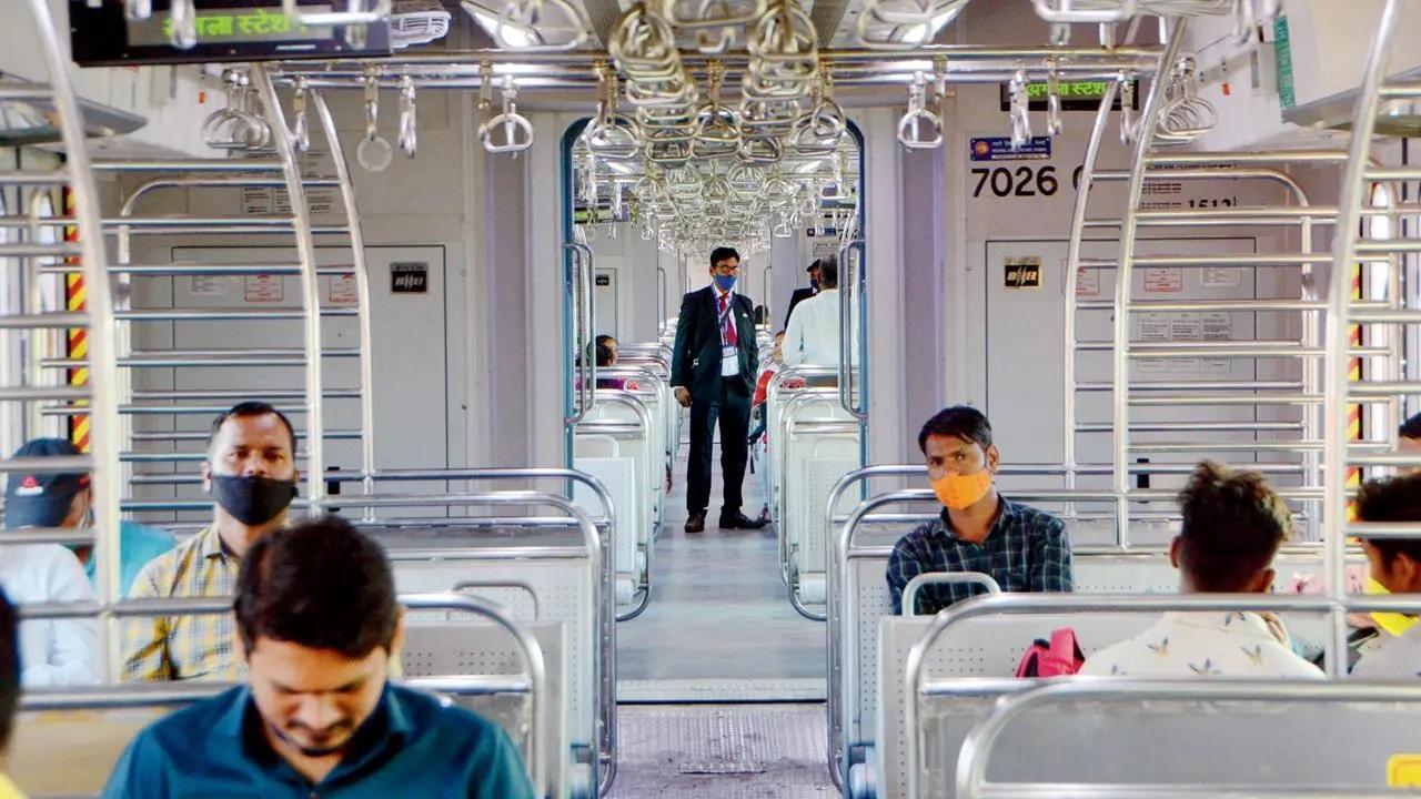 Produce files, data relied upon to bar unvaccinated persons from local trains, Bombay HC tells Maha govt