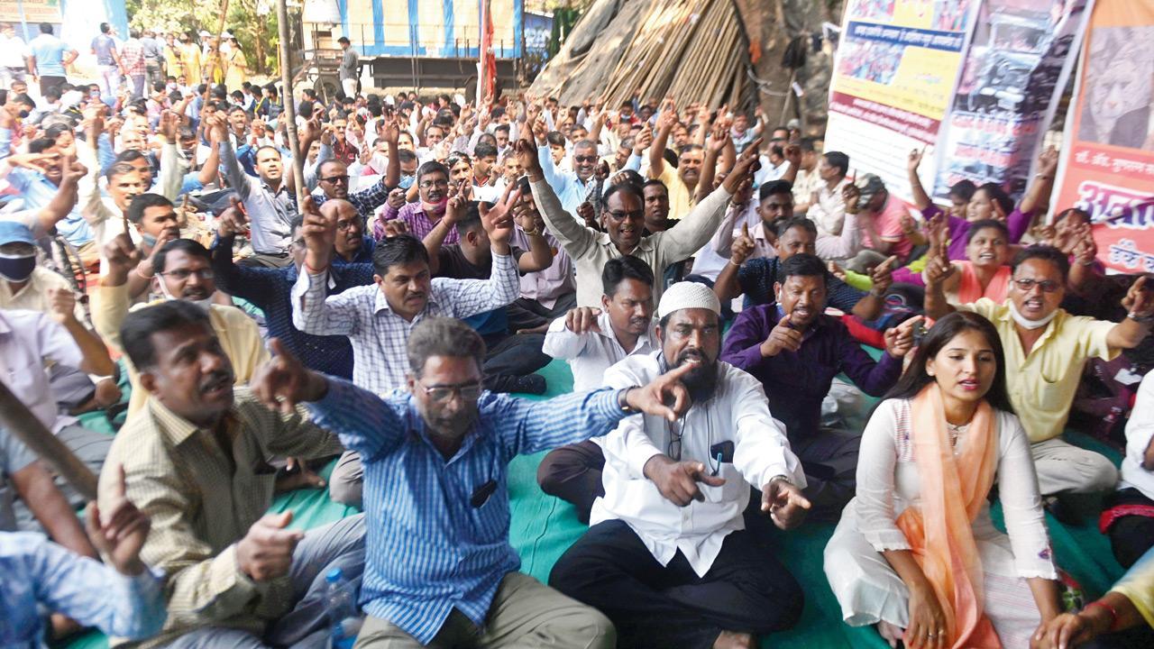 Expert committee rejects demand to merge the MSRTC with state government 