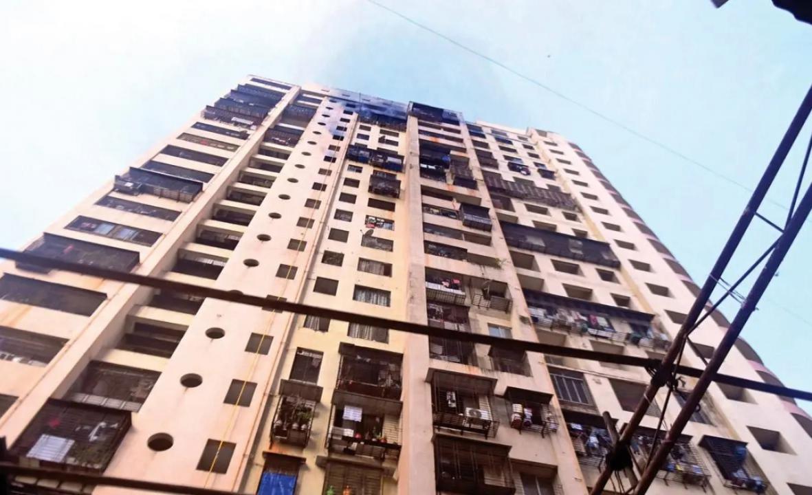 Maharashtra: As raw material costs skyrocket, builders threaten to halt construction