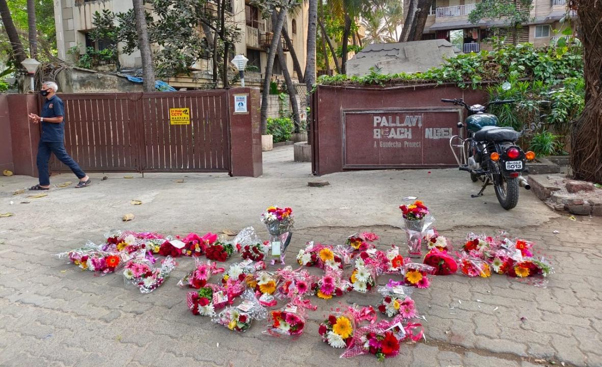Mumbai: Students from autonomous colleges protest against offline exams