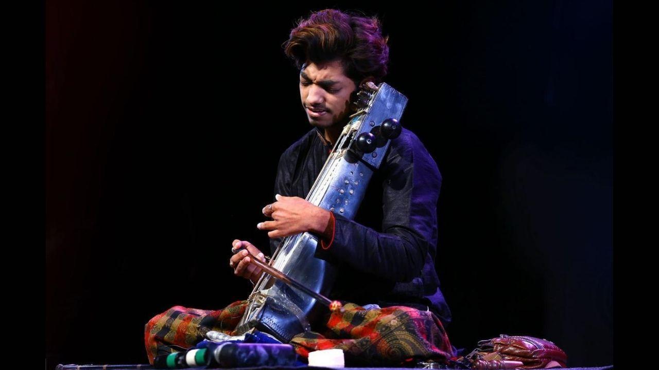 Music artist Momin Khan Sarangi weaves the magic of old sarangi for Gangubai Kathiawadi’s song ‘Jab Saiyaan’