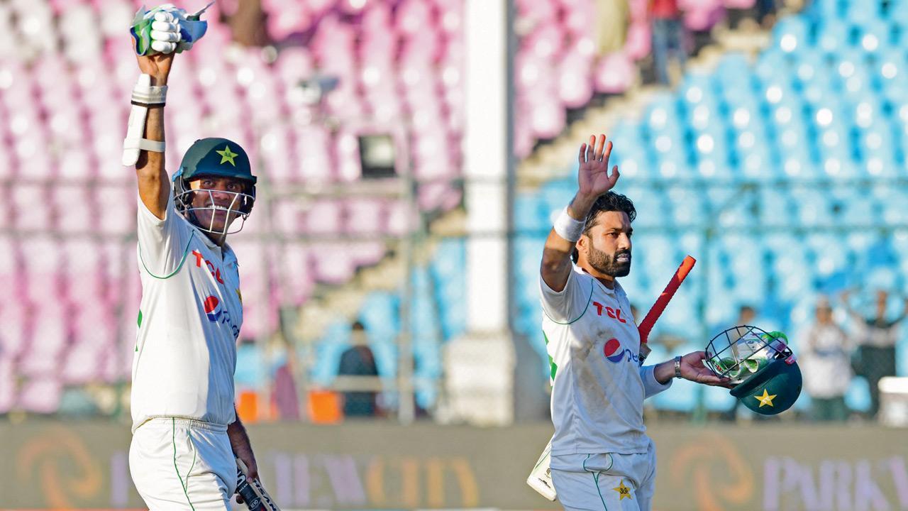 Gritty Pakistan deny Australia victory at Karachi