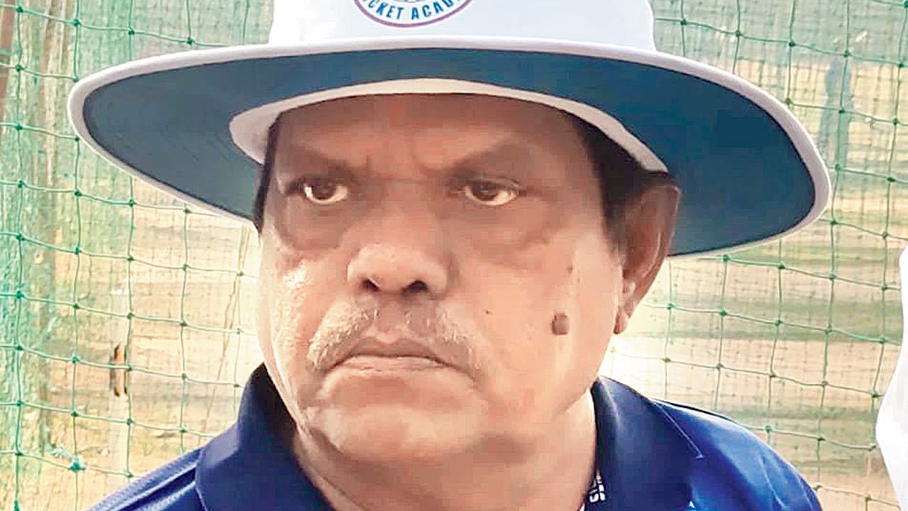 Raju Pathak launches academy at Goregaon