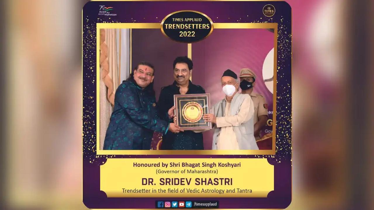 Renowned Vedic Astrologer Dr. Sridev Shastri bestowed with Trendsetter award 2022