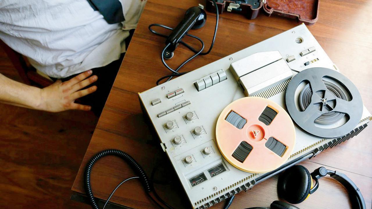 Only authorised agencies can tap phones, says govt
