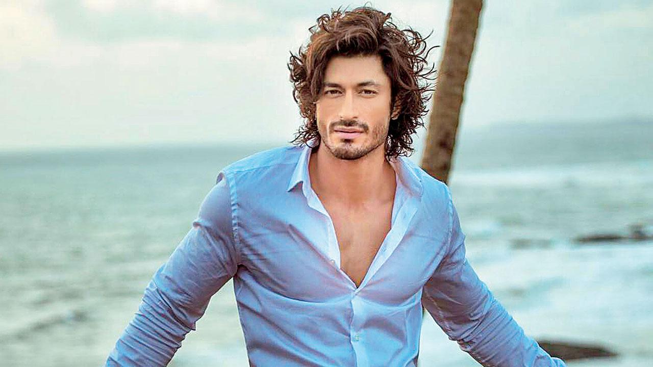  Vidyut Jammwal 