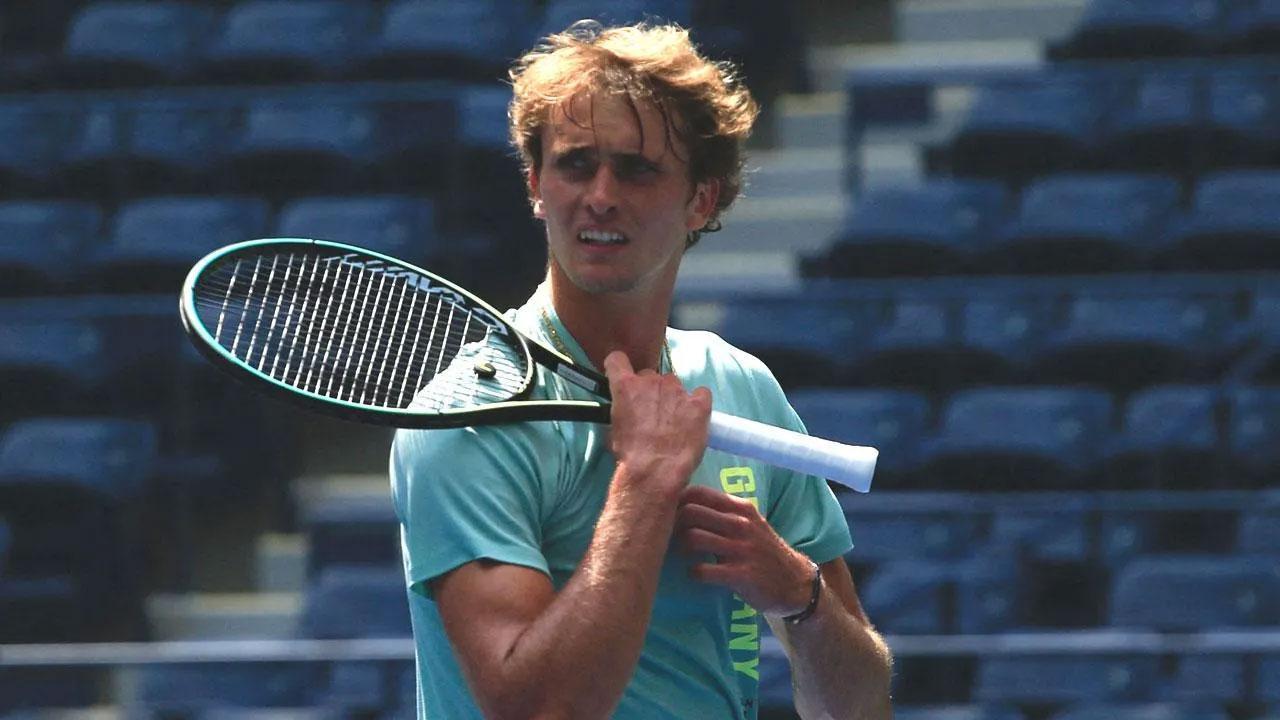 Alexander Zverev gets probation over Mexico outburst