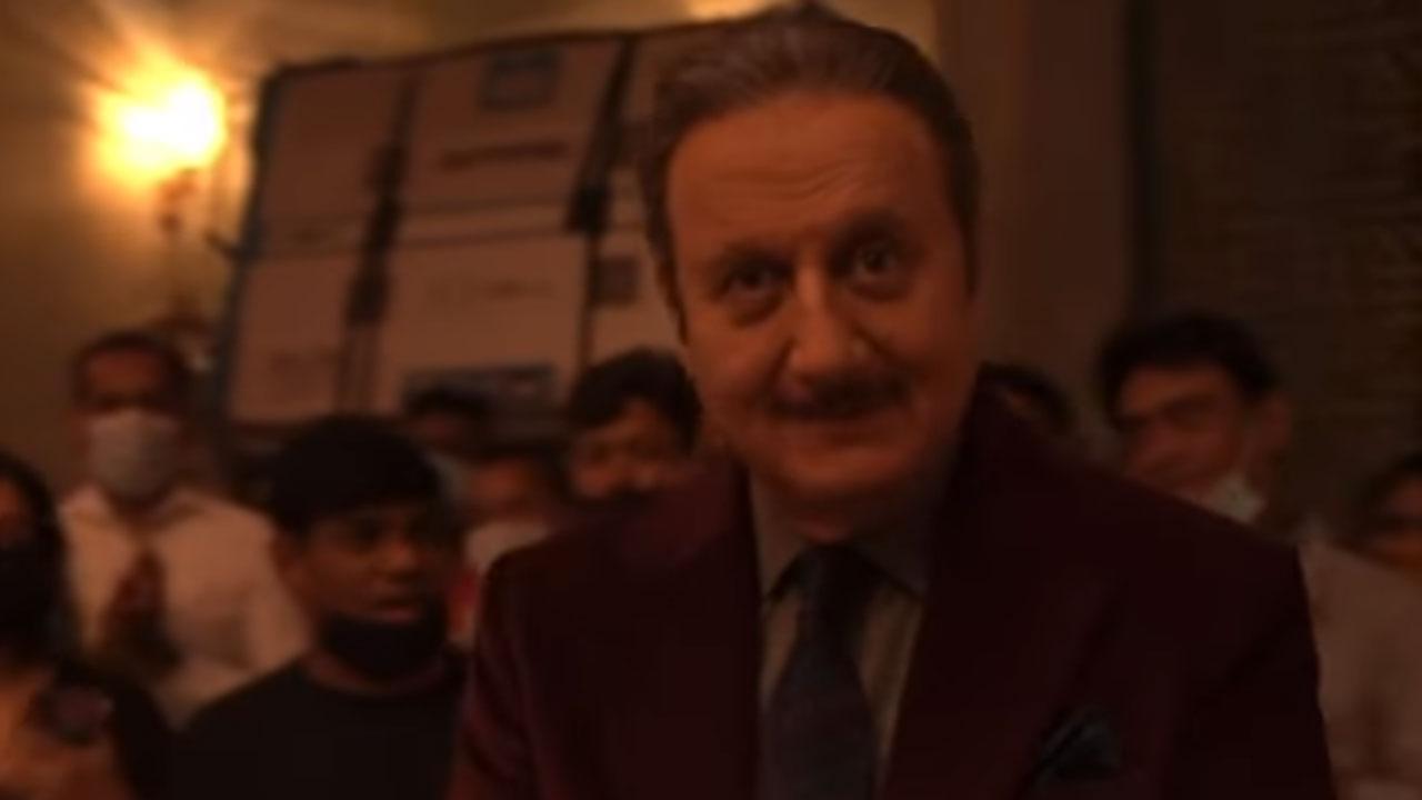Anupam Kher shares glimpse of his birthday celebrations from 'Uunchai' sets