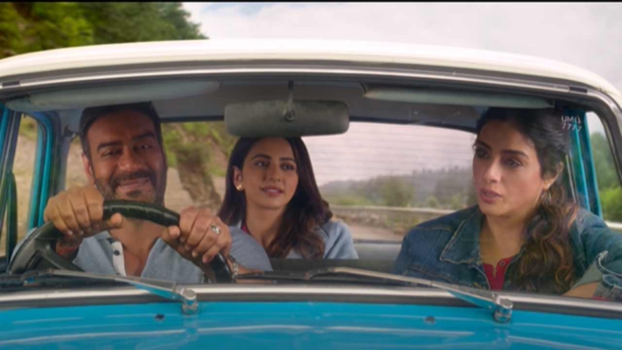 De De Pyaar De: Ajay Devgn won hearts for this rom-com, making it a box office winner. De De Pyaar De was about Ajay's character, Ashish (50) falling in love with Rakul Preet's character, Ayesha (26). The lead couple in the film lives in London. Ajay is seen portraying a divorcee with two children, who are as young as Rakul's character. Tabu essays the role of Ajay's ex-wife.