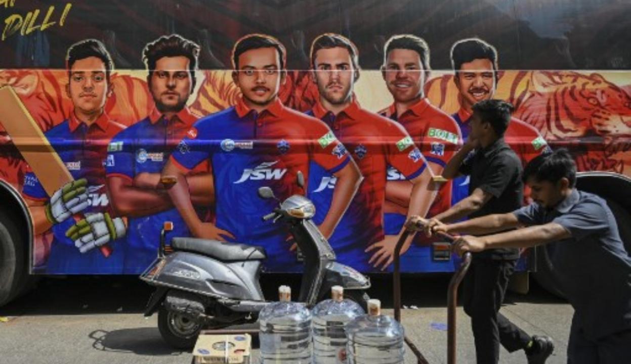 'We didn't do anything wrong': Five MNS workers held for vandalising IPL's Delhi Capitals bus